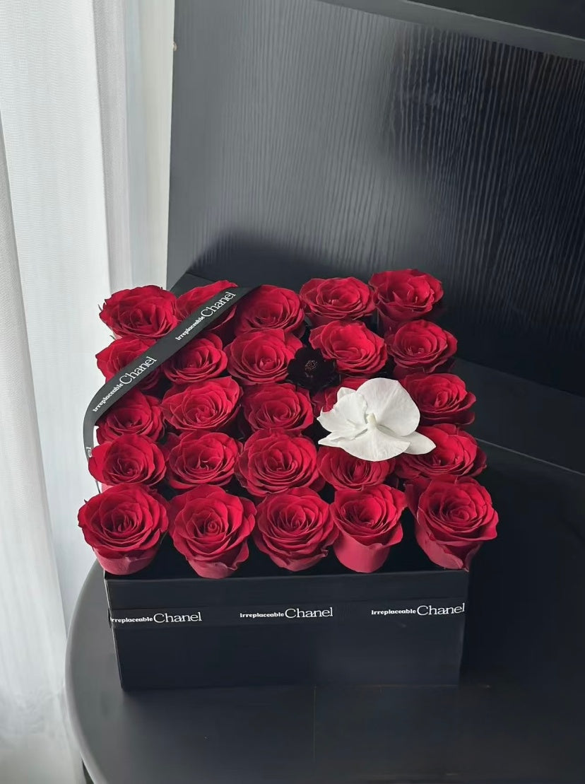 Classic Red Roses Square Box