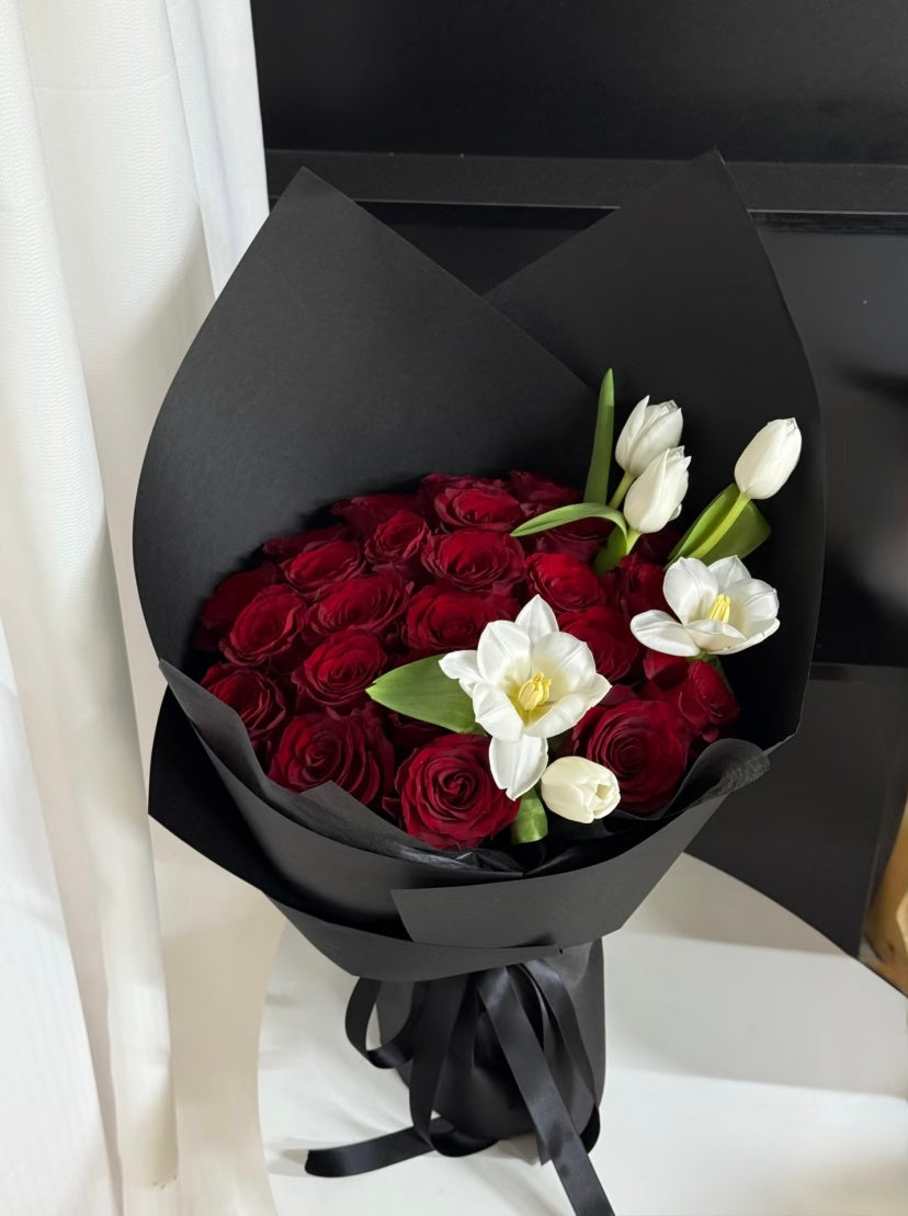 V Day ❤️ Romance Tulip & Rose Bouquet