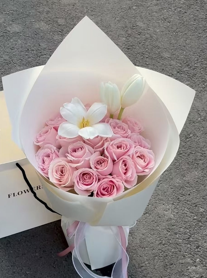 V Day ❤️ Romance Tulip & Rose Bouquet