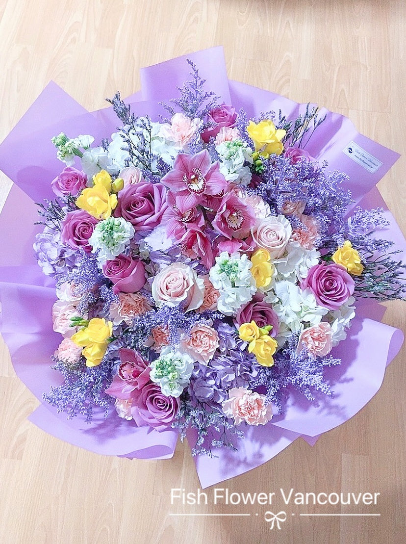 V Day ❤️ Giant Mixed Bouquet--Daydream Blossoms  Bear Hug Bouquet