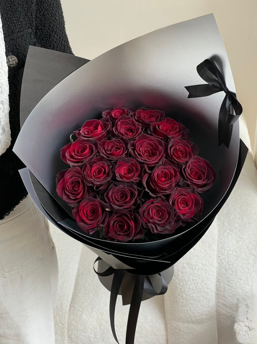 V Day ❤️ Black Baccara Rose